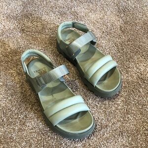 Sorel Viibe slingback sandal safari/stone green womens sz 9.5